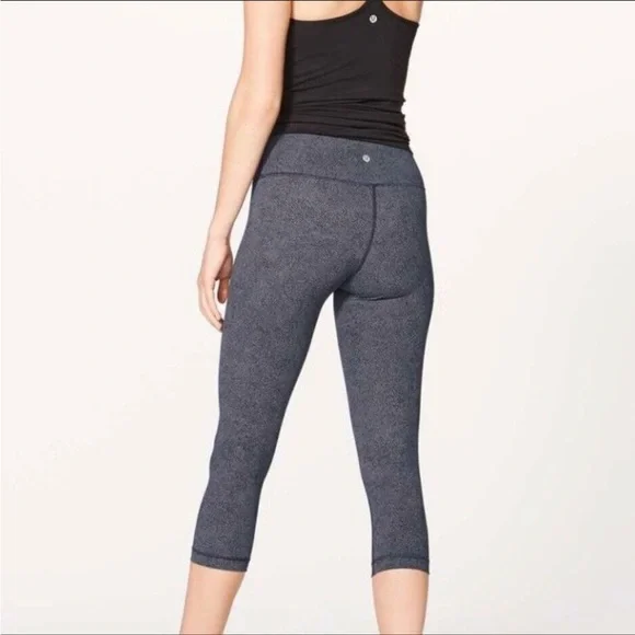 Lululemon Wunder Under Crop (Hi-Rise) - Picture 1 of 9